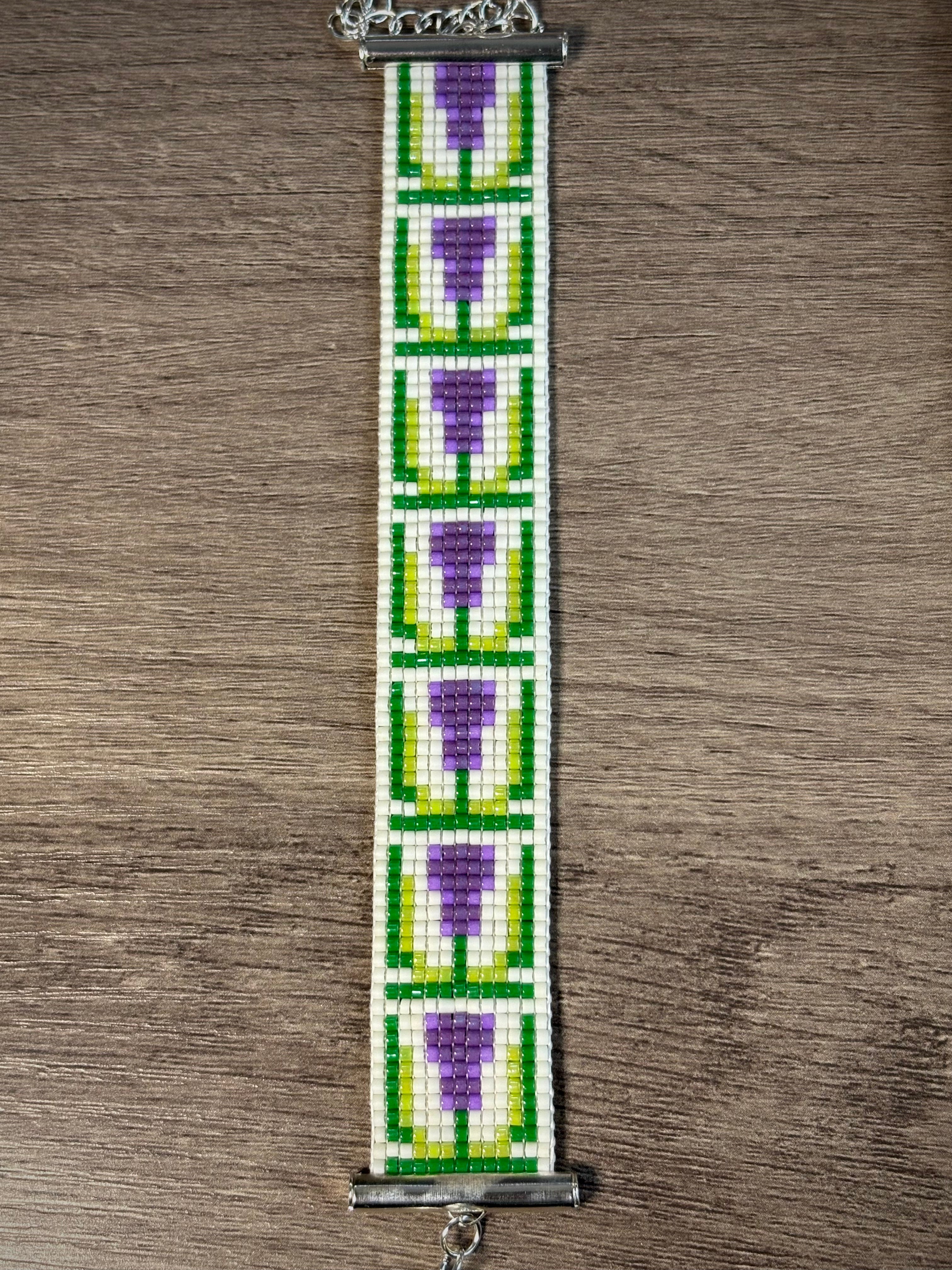 Scottish Thistle beaded bracelet front view