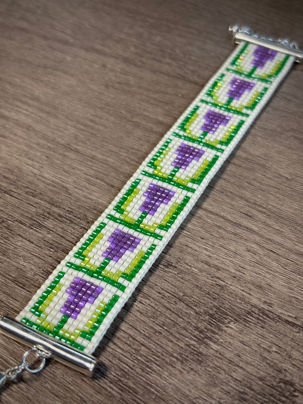 Scottish Thistle beaded bracelet angled view
